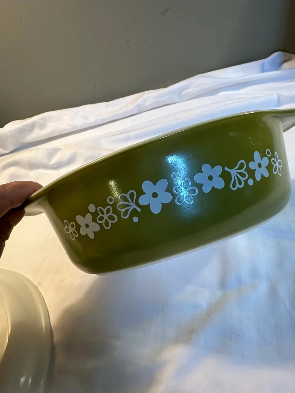 Pyrex vintage olive